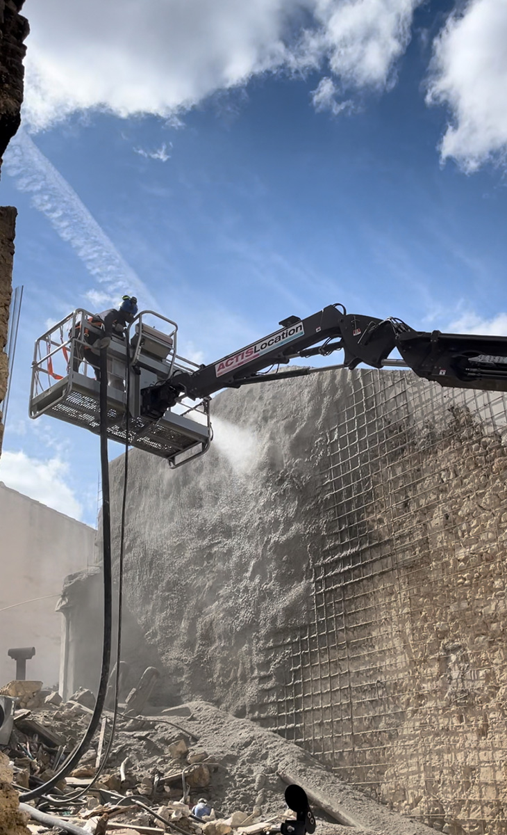 mise en place d'un béton projeté par RENOBAT suite à effondrement explosion gaz